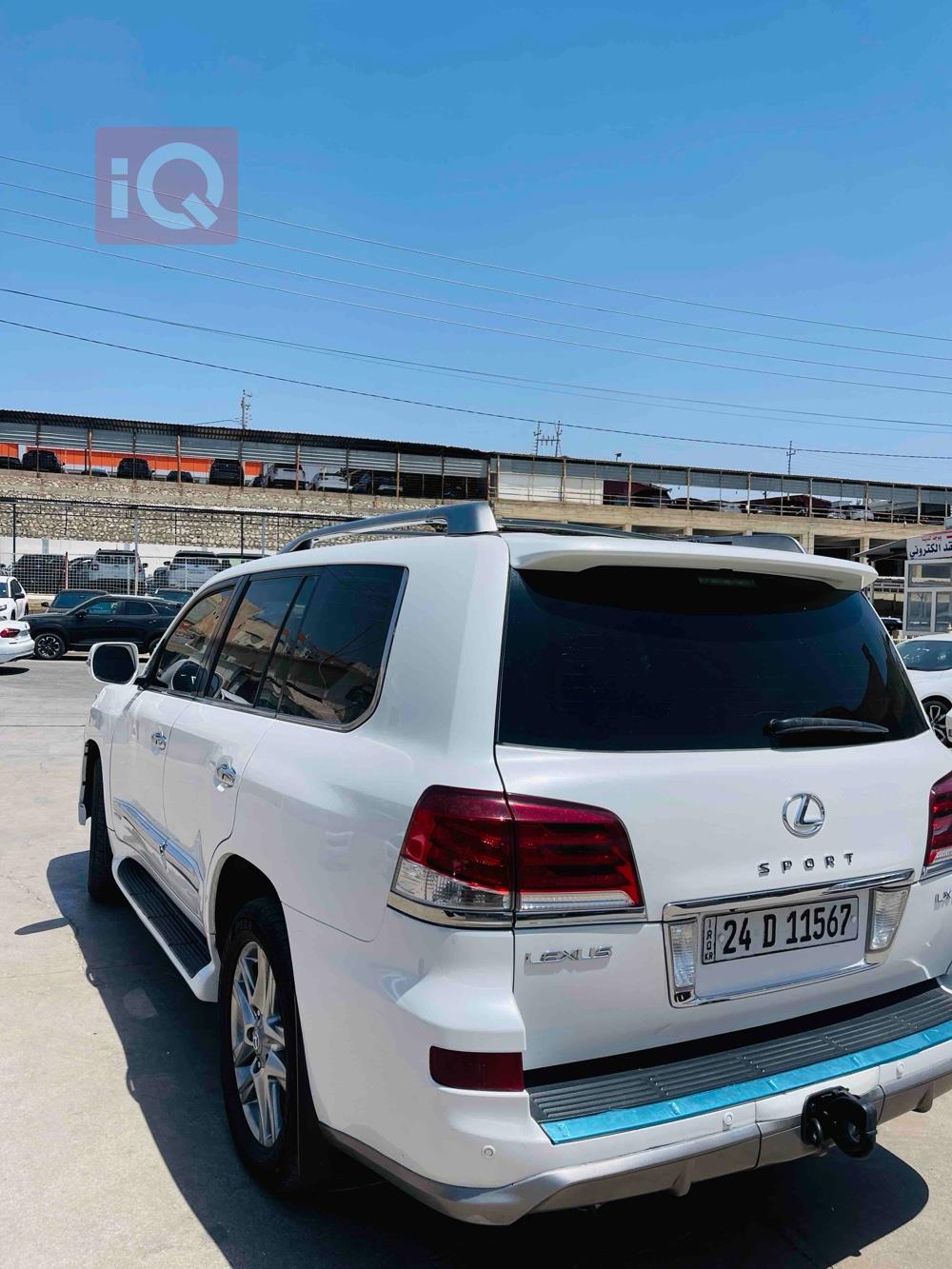 Lexus LX